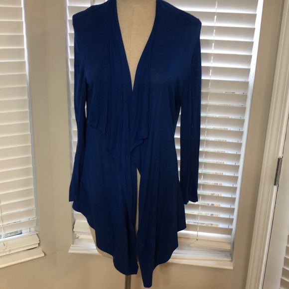 Cache’ top - Picture 3 of 6